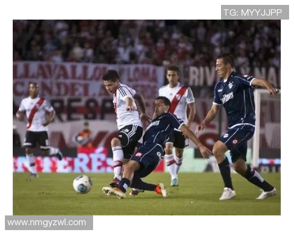 体彩河床与拉努斯的精彩对决揭示足球战术与球队实力的较量