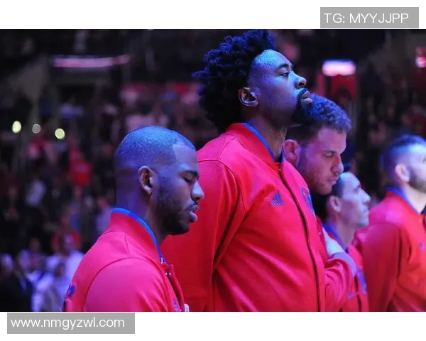 勇士与快船激战四月十九季后赛精彩对决引发球迷热议