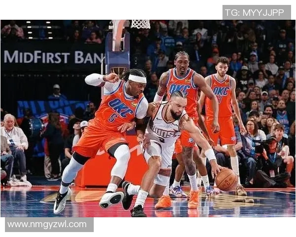 勇士与雷霆激战第三场争夺季后赛晋级关键胜利