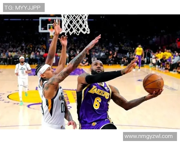 2016年爵士队与湖人队激战回顾：经典对决与球星表现分析