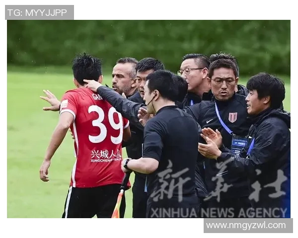 巴黎足球迎战贝兹尔期待精彩对决双方球员全力以赴争夺胜利荣耀