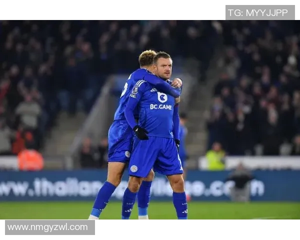 英超激战莱斯特城主场迎战曼联争夺关键三分的精彩对决 英超激战莱斯特城主场迎战曼联争夺关键三分的精彩对决