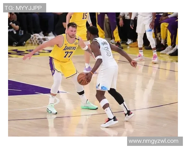 2001年湖人与国王季后赛对决回顾:传奇时刻与激烈较量的巅峰之战 2001年湖人与国王季后赛对决回顾:传奇时刻与激烈较量的巅峰之战