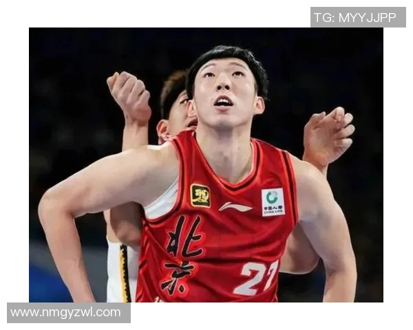 周琦在国际赛场的崛起与挑战：从年轻球员到篮球巨星的成长之路