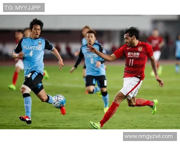 神户胜利与东京FC的激烈对决展现足球魅力与团队精神